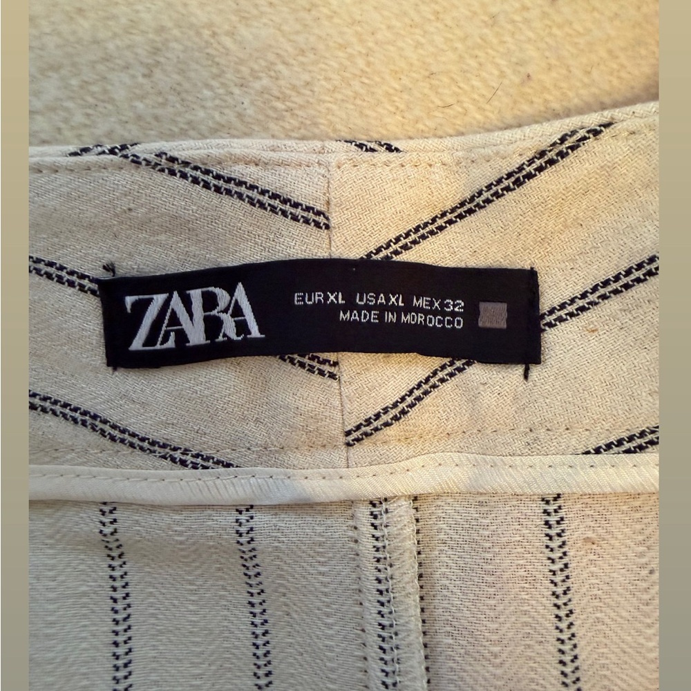 Zara Cream Blazer and Trousers with Black Pinstripes - Picture 3 of 9